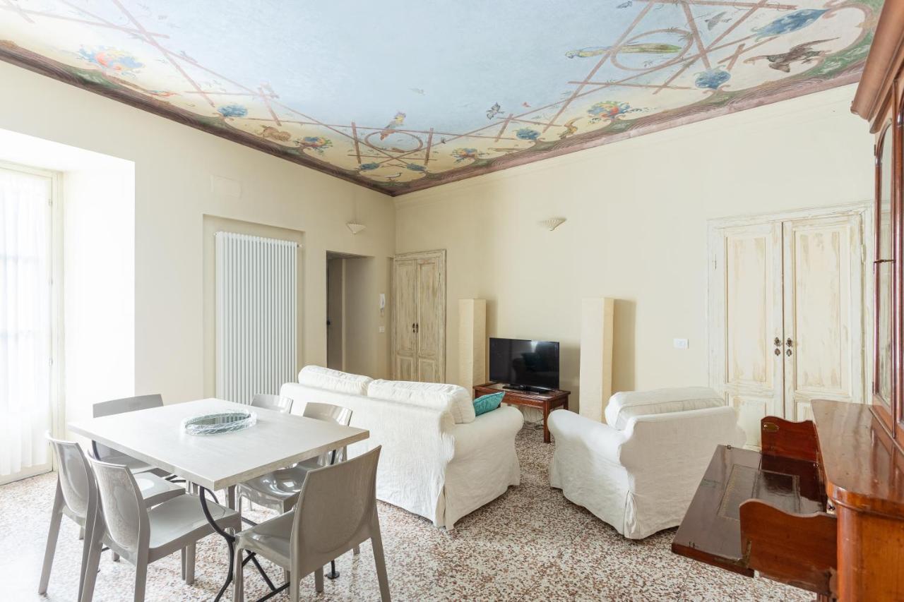 Apartament Palazzo Mia by iCasamia Castello Cabiaglio Zewnętrze zdjęcie